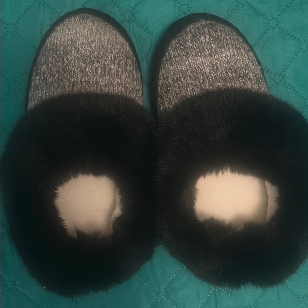 Cozy Black and Gray Fur-Lined Slippers